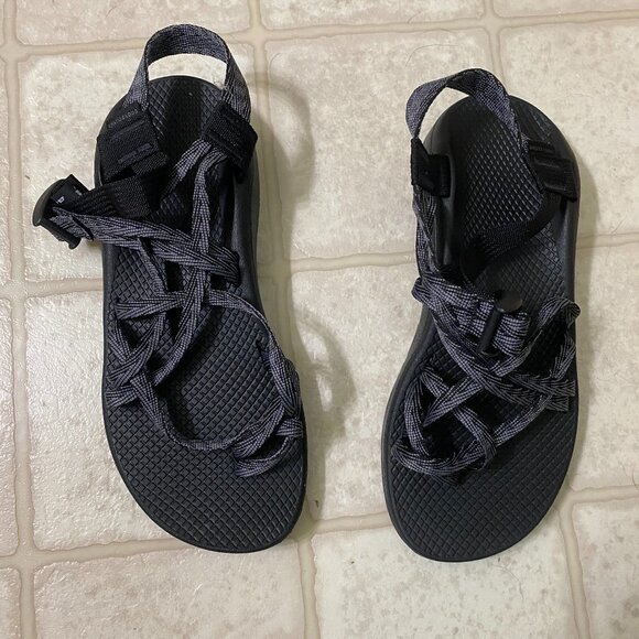 Brand New Women's Chacos - Picture 1 of 3